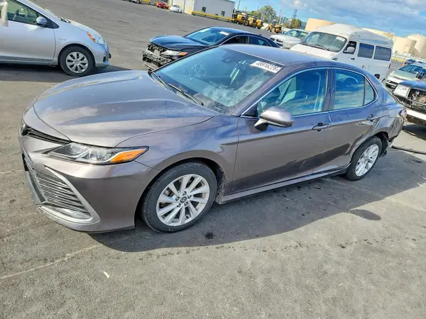 4T1C11AK1MU540080 2021 TOYOTA CAMRY - Image 1