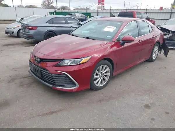 4T1C11AK1MU544310 2021 TOYOTA CAMRY - Image 2