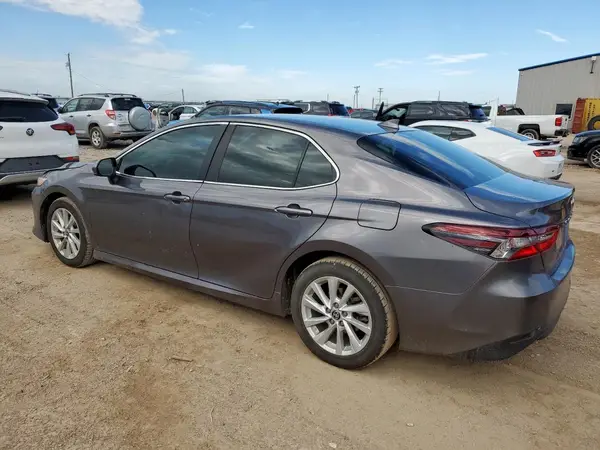 4T1C11AK1MU544761 2021 TOYOTA CAMRY - Image 2