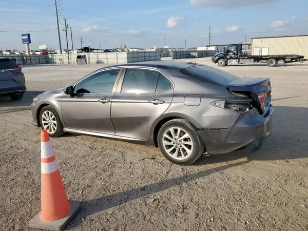 4T1C11AK1MU557672 2021 TOYOTA CAMRY - Image 2