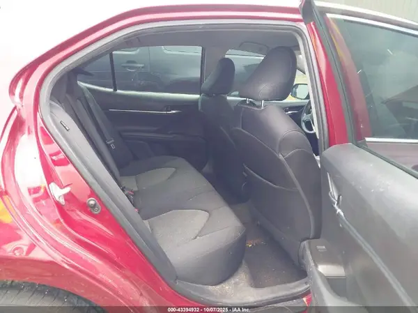 4T1C11AK1MU560846 2021 TOYOTA CAMRY - Image 8