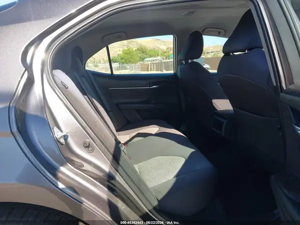 4T1C11AK1MU563665 2021 TOYOTA CAMRY - Image 8
