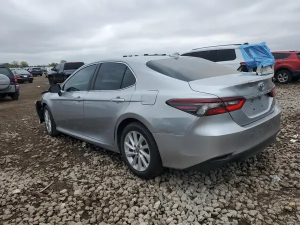 4T1C11AK1MU566243 2021 TOYOTA CAMRY - Image 2