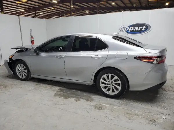 4T1C11AK1MU566923 2021 TOYOTA CAMRY - Image 2