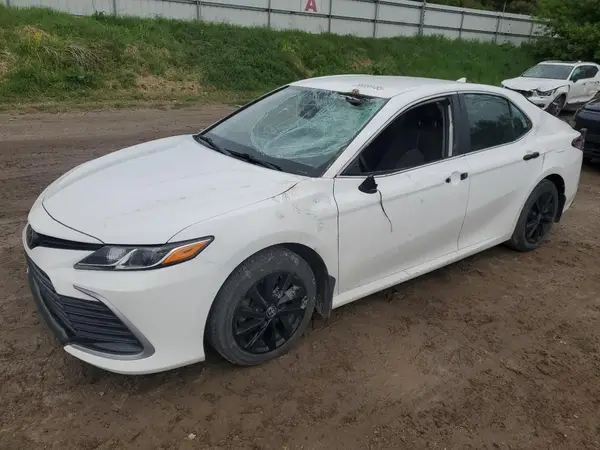 4T1C11AK1MU570146 2021 TOYOTA CAMRY - Image 1