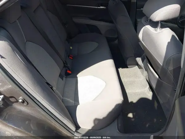 4T1C11AK1MU572480 2021 TOYOTA CAMRY - Image 8