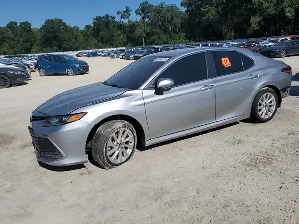 4T1C11AK1MU574102 2021 TOYOTA CAMRY - Image 1