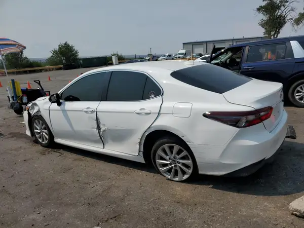 4T1C11AK1MU574634 2021 TOYOTA CAMRY - Image 2