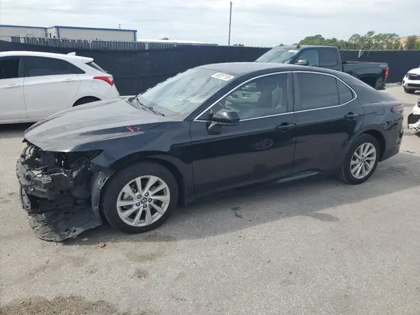 4T1C11AK1MU577727 2021 TOYOTA CAMRY - Image 1