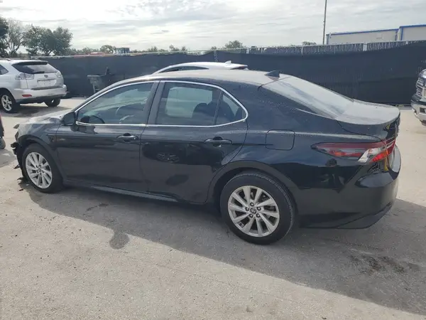 4T1C11AK1MU577727 2021 TOYOTA CAMRY - Image 2