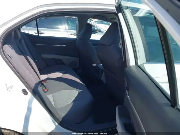 4T1C11AK1MU578229 2021 TOYOTA CAMRY - Image 8