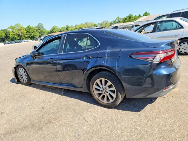 4T1C11AK1MU578716 2021 TOYOTA CAMRY - Image 2