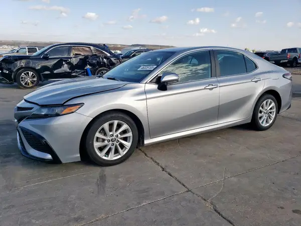 4T1C11AK1MU586900 2021 TOYOTA CAMRY - Image 1