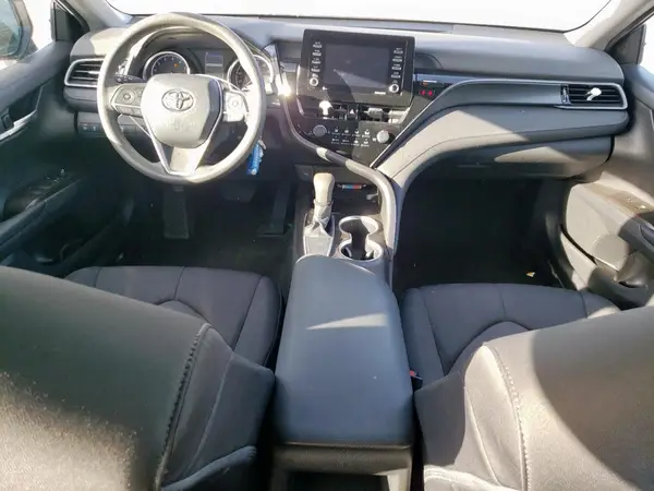 4T1C11AK1MU586900 2021 TOYOTA CAMRY - Image 8