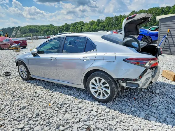 4T1C11AK1MU587254 2021 TOYOTA CAMRY - Image 2