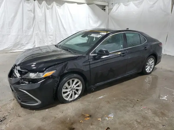 4T1C11AK1MU591658 2021 TOYOTA CAMRY - Image 1
