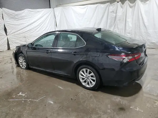 4T1C11AK1MU591658 2021 TOYOTA CAMRY - Image 2