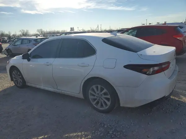 4T1C11AK1MU592101 2021 TOYOTA CAMRY - Image 2