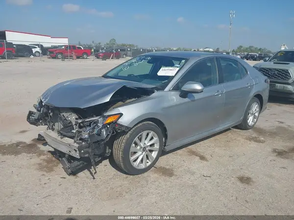 4T1C11AK1MU594074 2021 TOYOTA CAMRY - Image 2