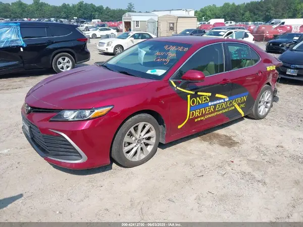 4T1C11AK1MU594575 2021 TOYOTA CAMRY - Image 2