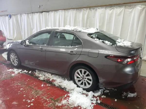 4T1C11AK1MU600049 2021 TOYOTA CAMRY - Image 2
