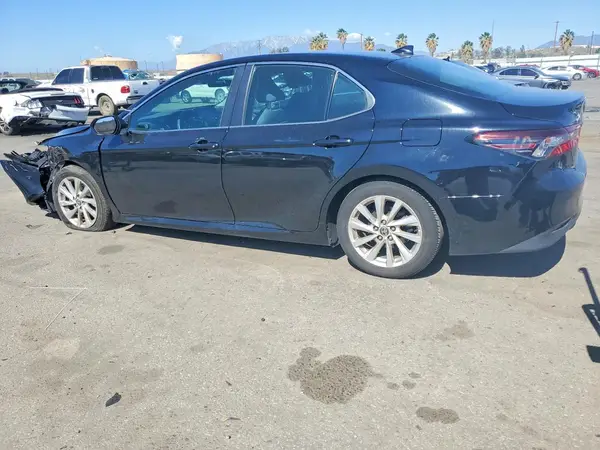 4T1C11AK1MU607034 2021 TOYOTA CAMRY - Image 2