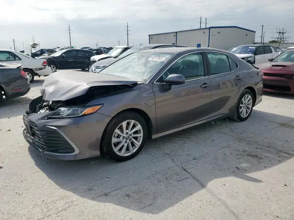 4T1C11AK1MU609575 2021 TOYOTA CAMRY - Image 1