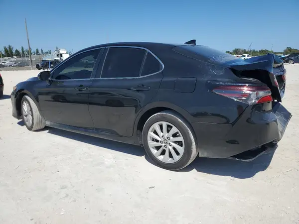 4T1C11AK1MU612489 2021 TOYOTA CAMRY - Image 2