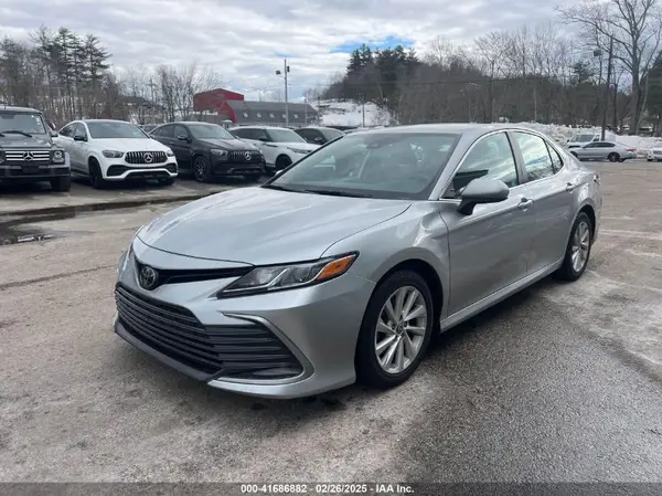 4T1C11AK1MU614730 2021 TOYOTA CAMRY - Image 2