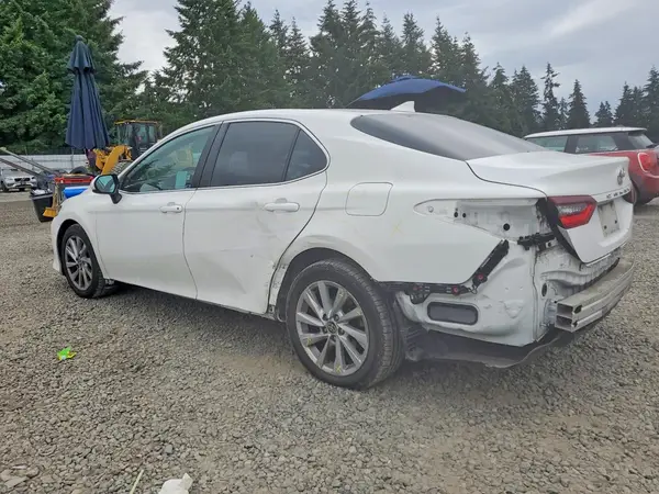 4T1C11AK1NU023816 2022 TOYOTA CAMRY - Image 2