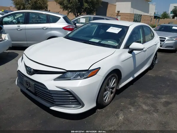 4T1C11AK1NU024142 2022 TOYOTA CAMRY - Image 2