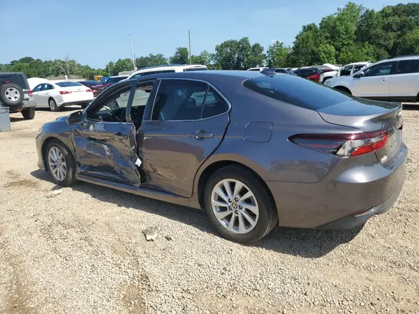 4T1C11AK1NU062079 2022 TOYOTA CAMRY - Image 2