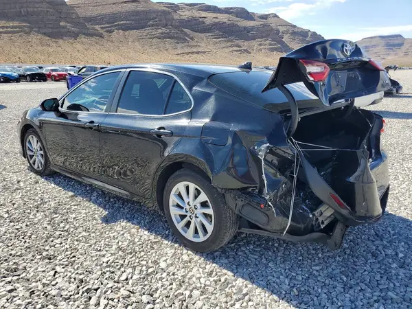 4T1C11AK1NU619251 2022 TOYOTA CAMRY - Image 2