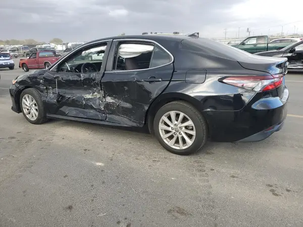 4T1C11AK1NU621548 2022 TOYOTA CAMRY - Image 2