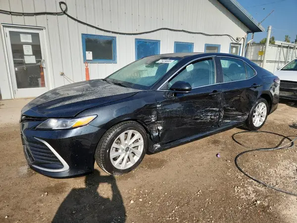 4T1C11AK1NU621601 2022 TOYOTA CAMRY - Image 1