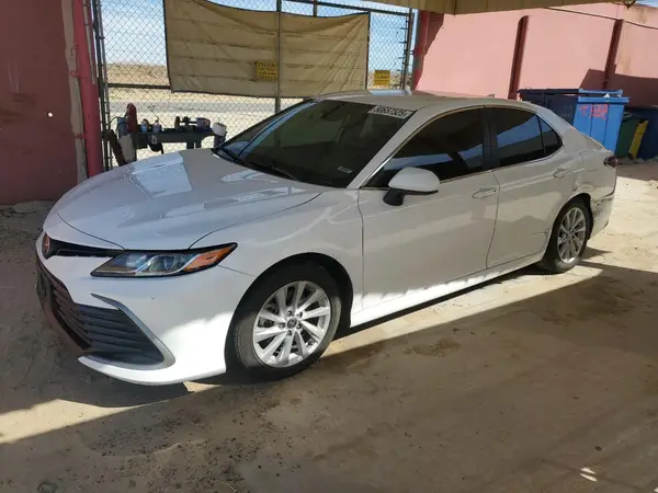 4T1C11AK1NU625115 2022 TOYOTA CAMRY - Image 1