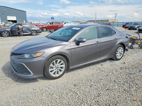 4T1C11AK1NU625535 2022 TOYOTA CAMRY - Image 1