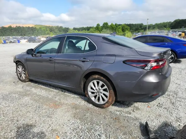 4T1C11AK1NU628578 2022 TOYOTA CAMRY - Image 2
