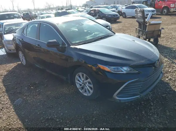 4T1C11AK1NU633523 2022 TOYOTA CAMRY - Image 1