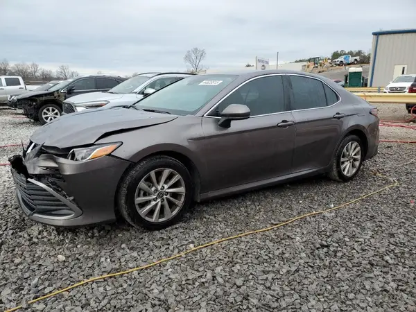 4T1C11AK1NU639354 2022 TOYOTA CAMRY - Image 1