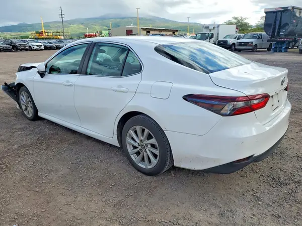 4T1C11AK1NU639421 2022 TOYOTA CAMRY - Image 2