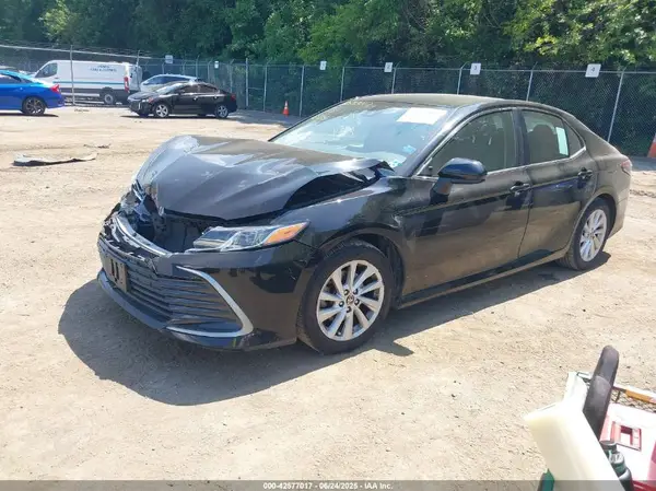 4T1C11AK1NU647776 2022 TOYOTA CAMRY - Image 2