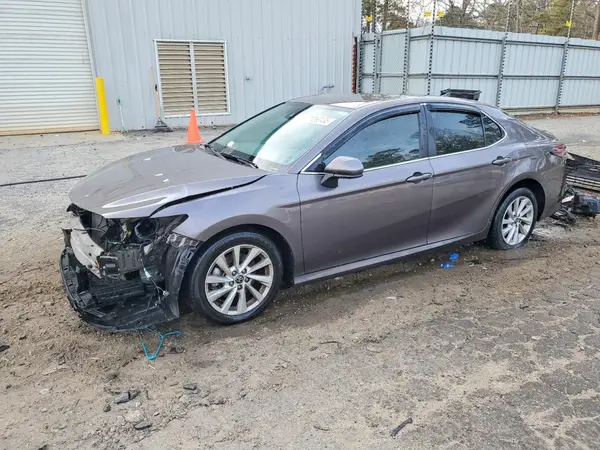 4T1C11AK1NU652119 2022 TOYOTA CAMRY - Image 1