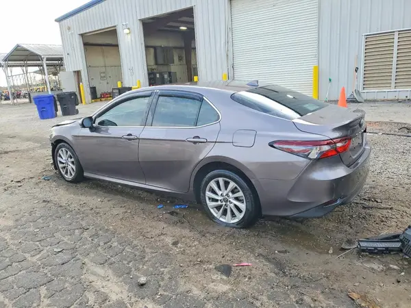 4T1C11AK1NU652119 2022 TOYOTA CAMRY - Image 2