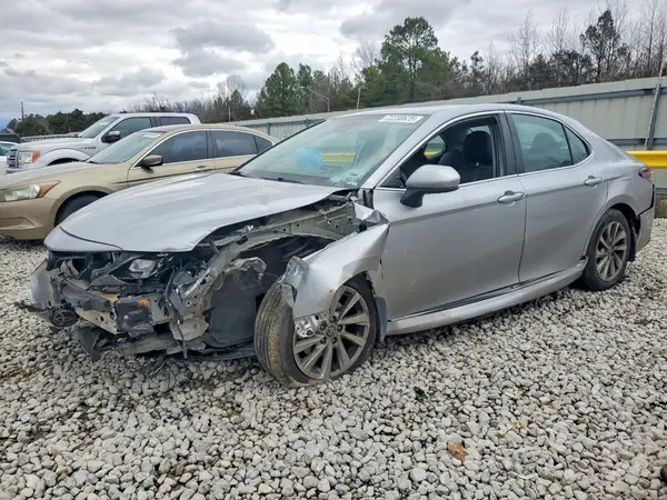4T1C11AK1NU656753 2022 TOYOTA CAMRY - Image 1