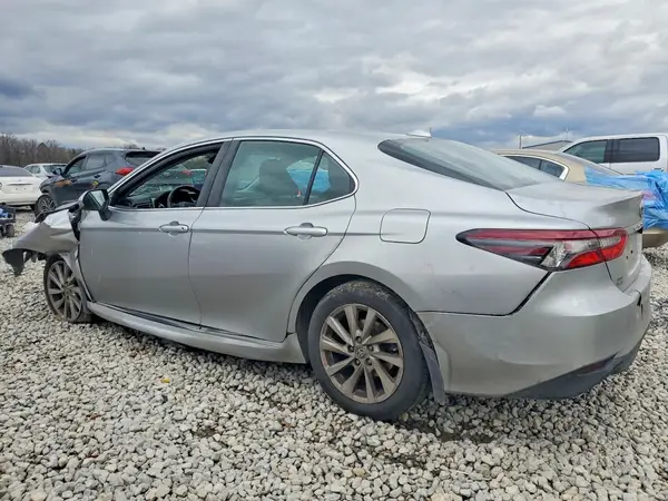 4T1C11AK1NU656753 2022 TOYOTA CAMRY - Image 2