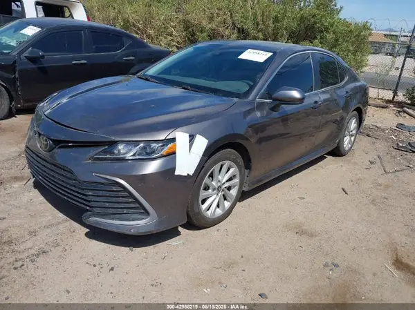 4T1C11AK1NU662701 2022 TOYOTA CAMRY - Image 2