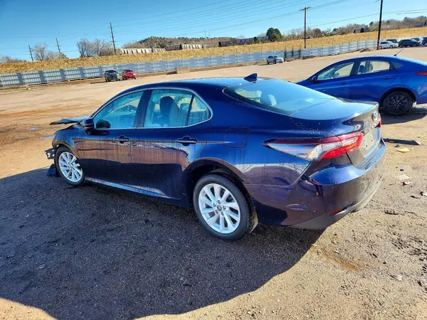 4T1C11AK1NU663167 2022 TOYOTA CAMRY - Image 2