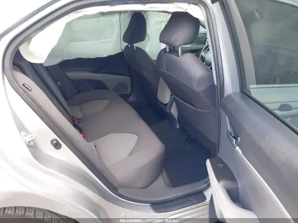 4T1C11AK1NU668272 2022 TOYOTA CAMRY - Image 8