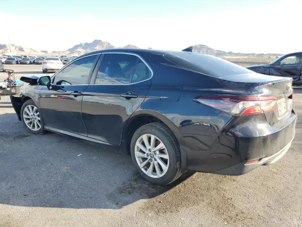 4T1C11AK1NU680082 2022 TOYOTA CAMRY - Image 2